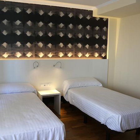 Pension Los Arcos Room photo