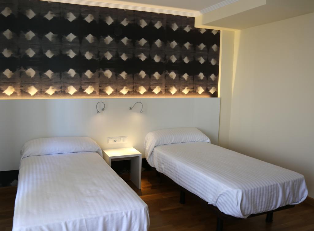 Pension Los Arcos Room photo