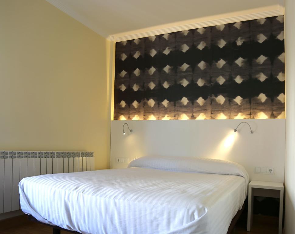 Pension Los Arcos Room photo